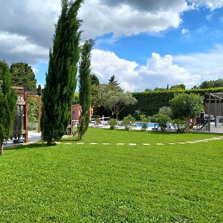 L'En Haut Aramon Exterior foto